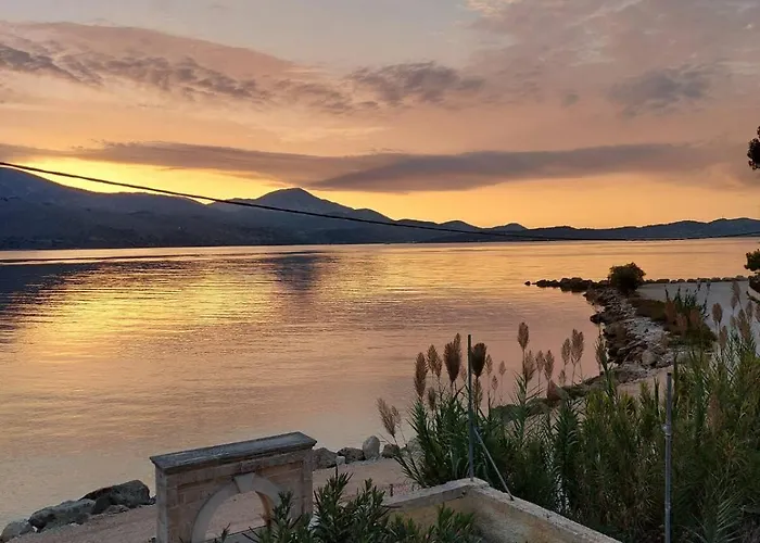 Apollonides Seafront Villa1 Aoede Lixúri